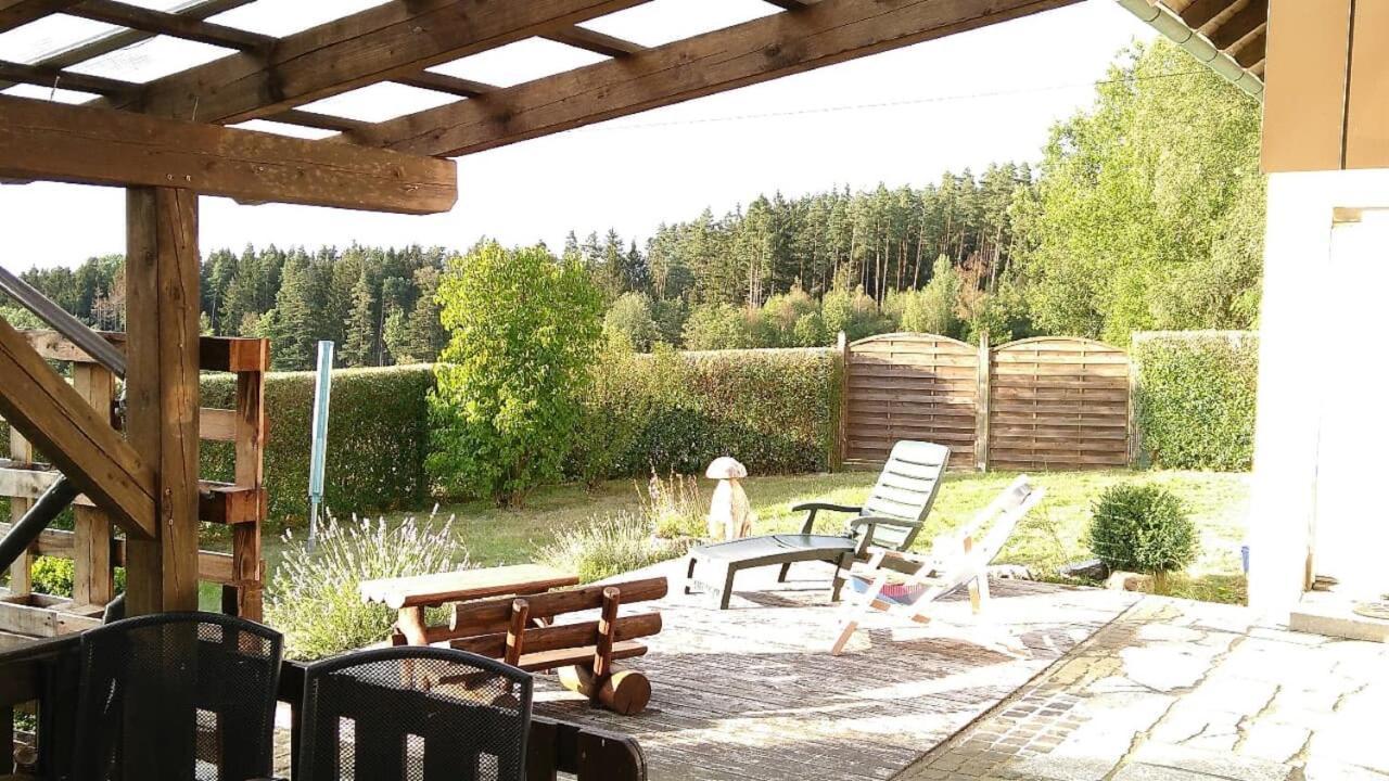 Ferienwohnung Steinwald Auslaeufer Mit Blick Auf Koesseine Waldershof Bagian luar foto